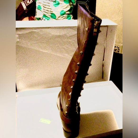 Back-Zip Boot Brown - Picture 3 of 6